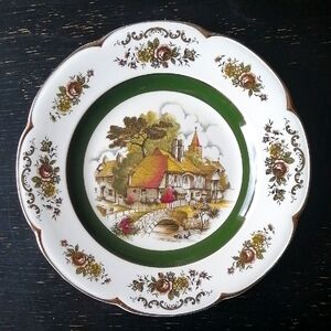 Vintage Wood & Sons ASCOT Decorative Collectible Cabinet Wall Plate